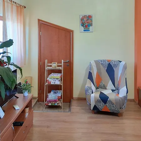 Apartment Gorgeous In With Kitchen *