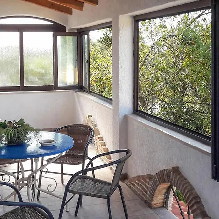 Gorgeous In With Kitchen Apartment *